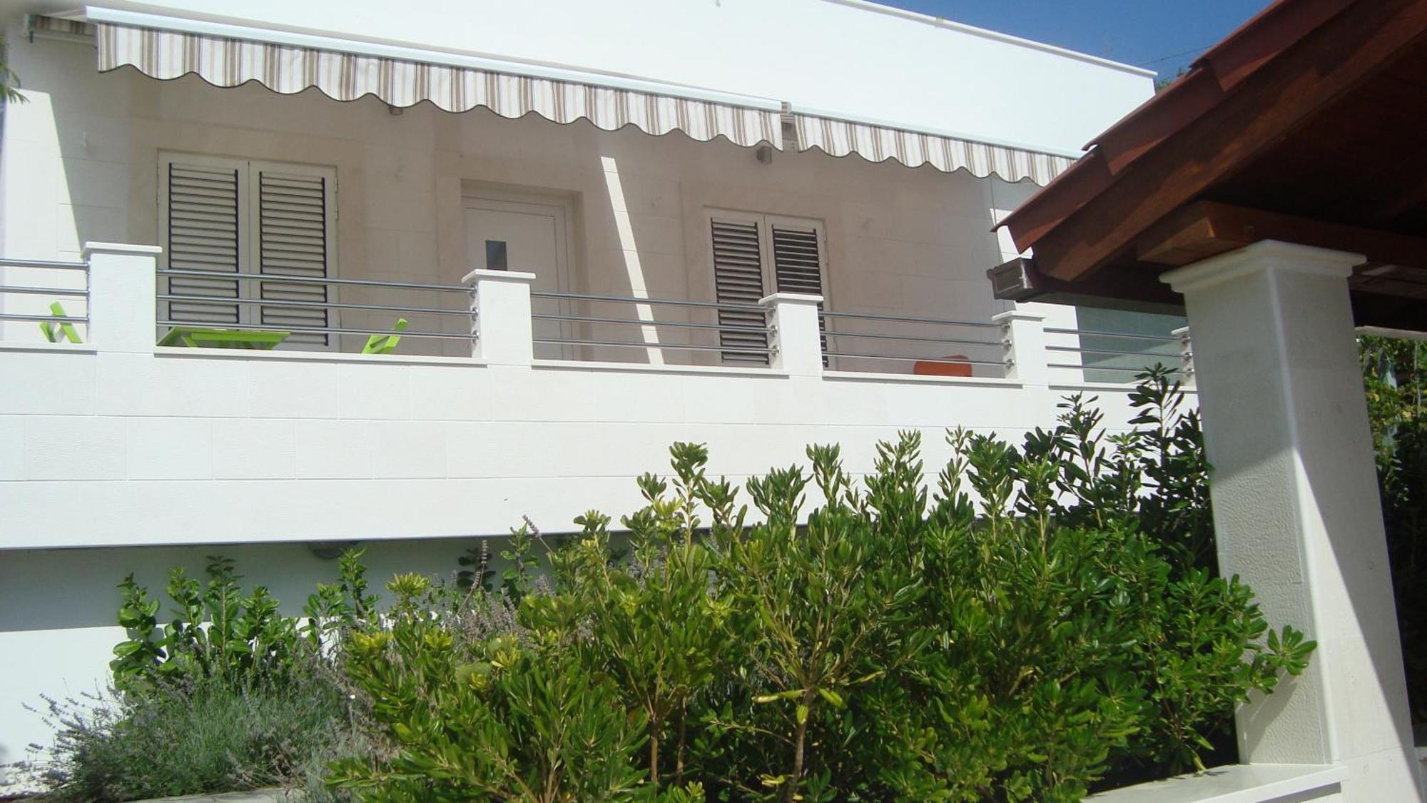 Apartments Niana With Heated Seawater Swimingpool Donji Okrug  Eksteriør billede
