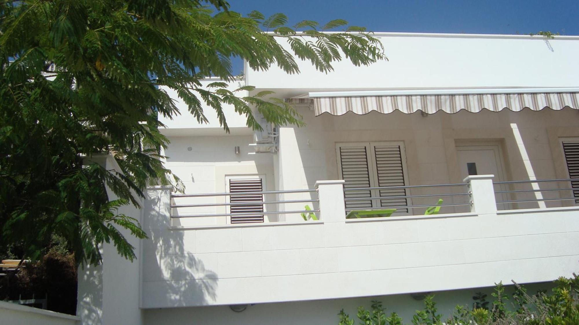 Apartments Niana With Heated Seawater Swimingpool Donji Okrug  Eksteriør billede