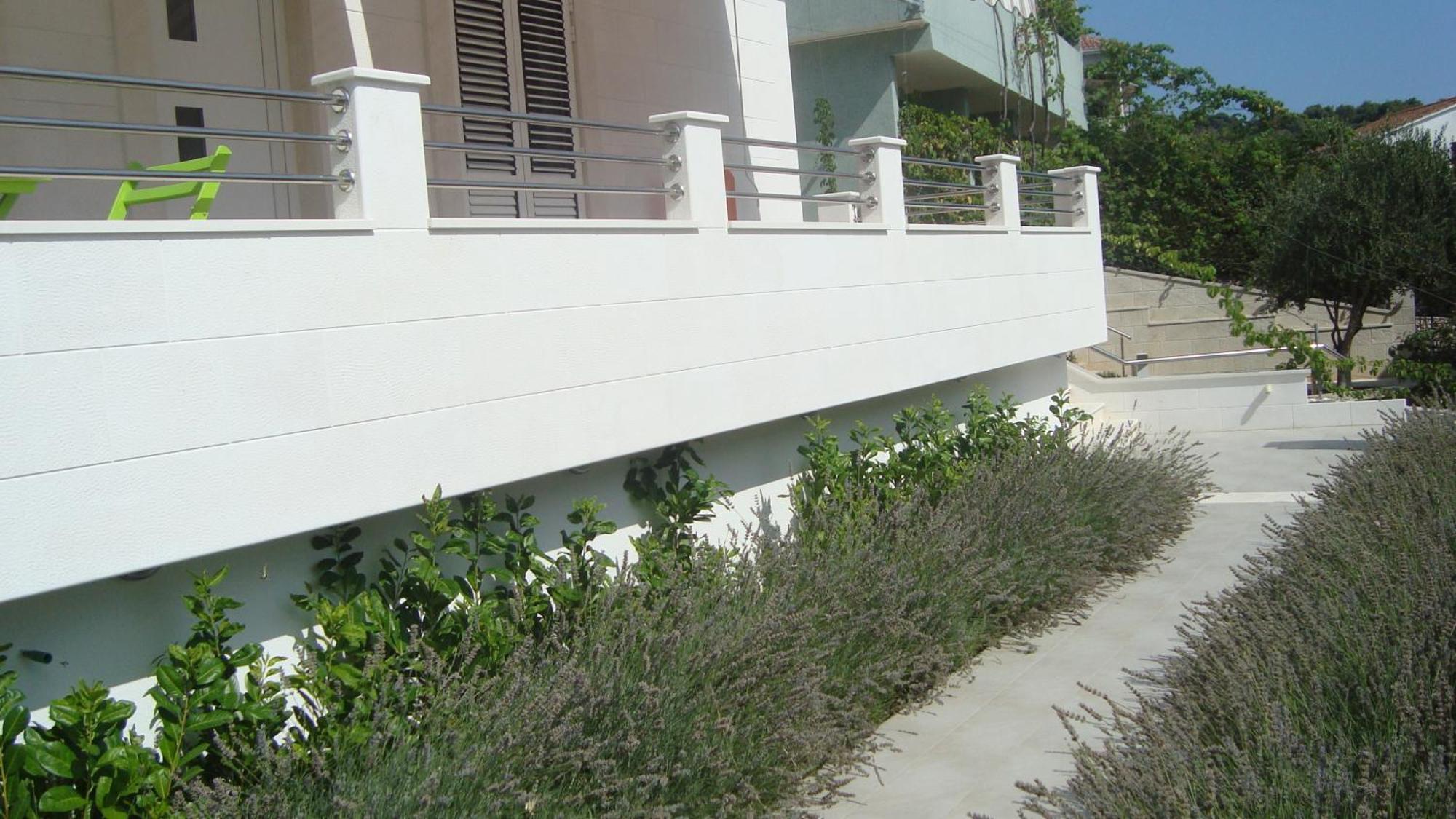 Apartments Niana With Heated Seawater Swimingpool Donji Okrug  Eksteriør billede