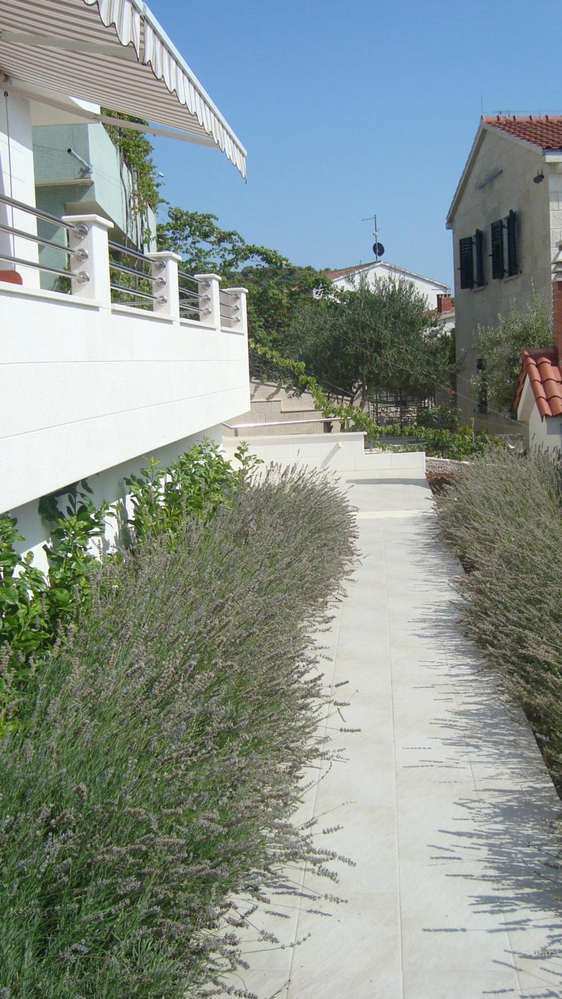 Apartments Niana With Heated Seawater Swimingpool Donji Okrug  Eksteriør billede