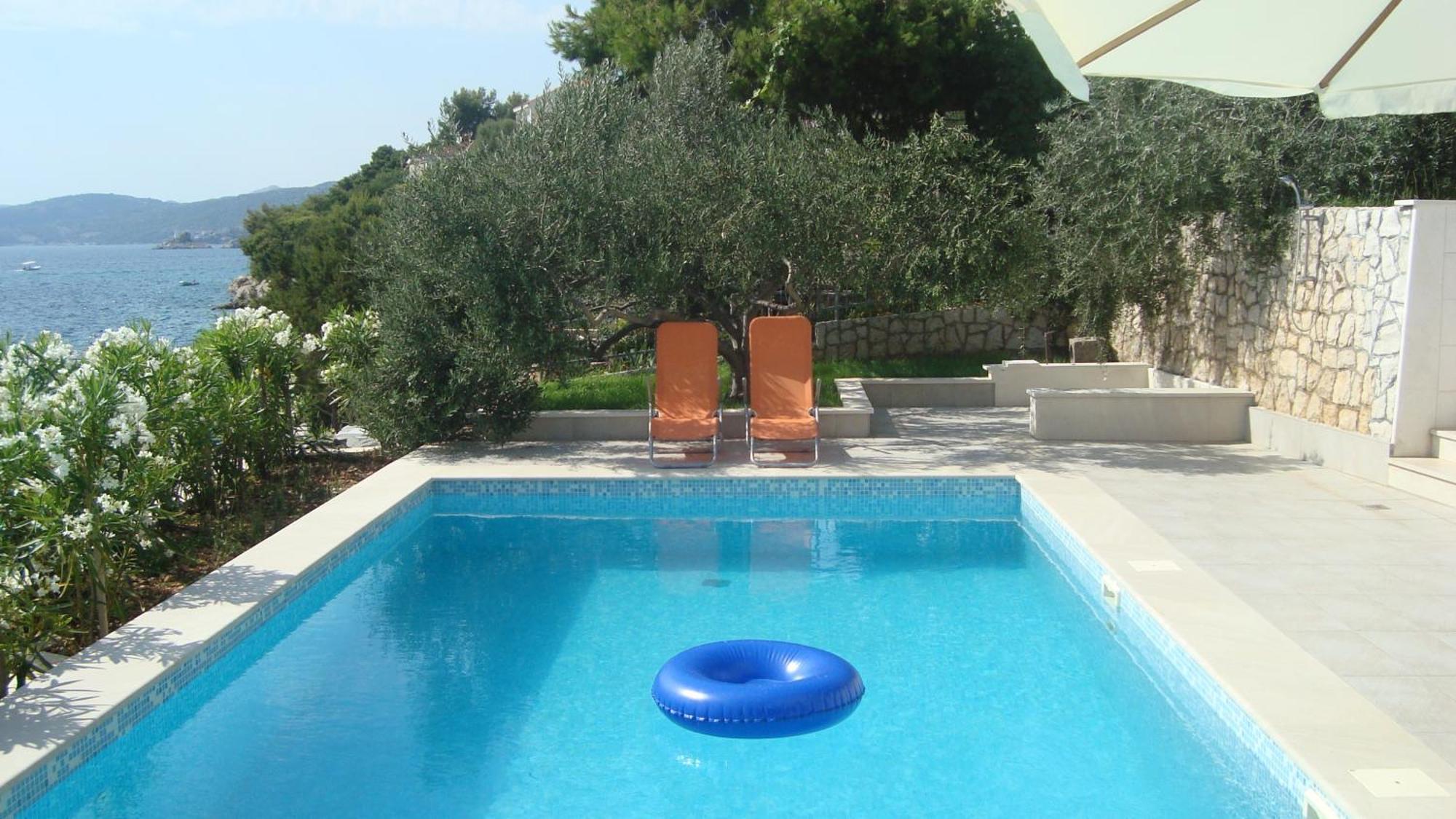 Apartments Niana With Heated Seawater Swimingpool Donji Okrug  Eksteriør billede