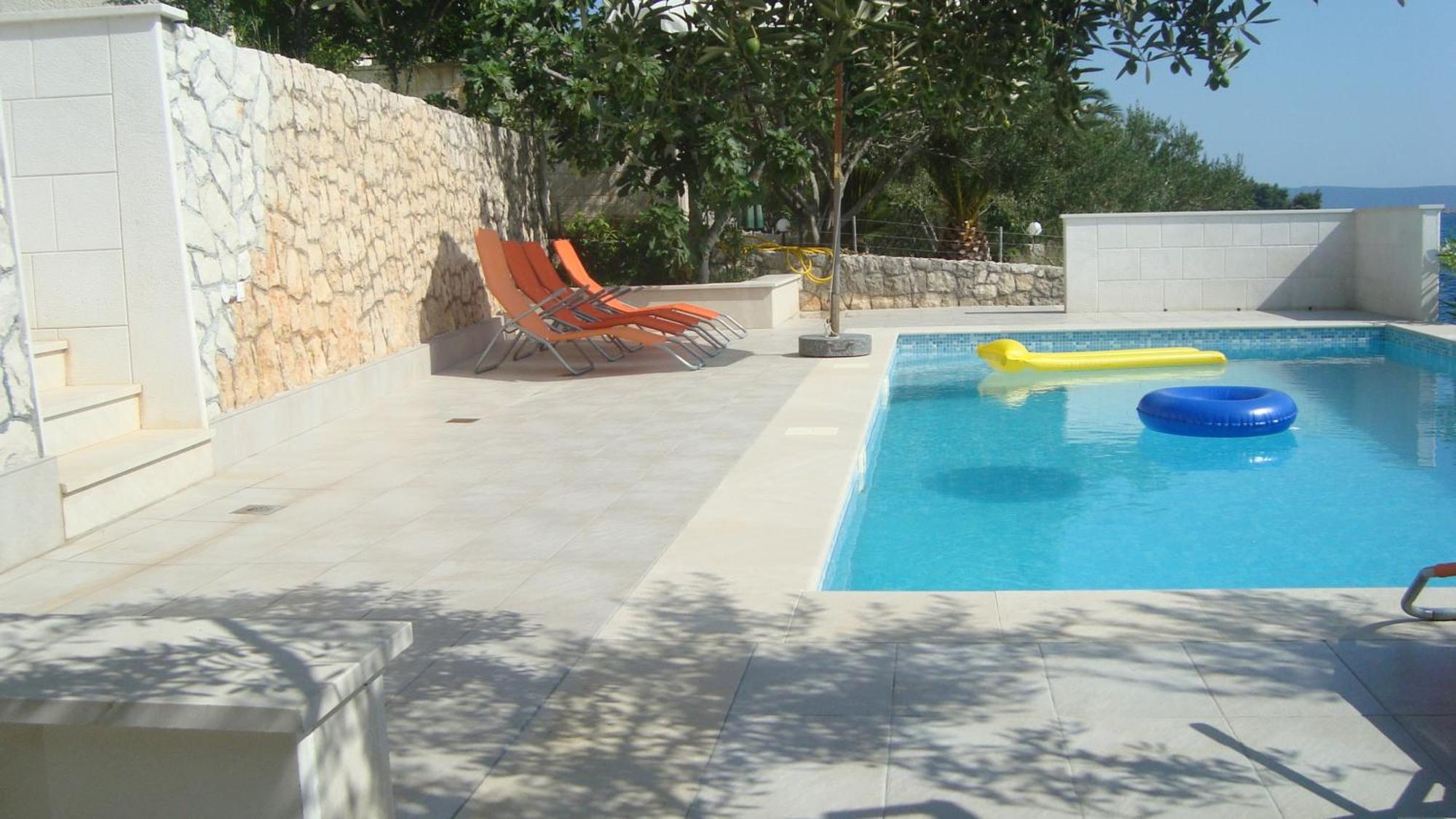 Apartments Niana With Heated Seawater Swimingpool Donji Okrug  Eksteriør billede
