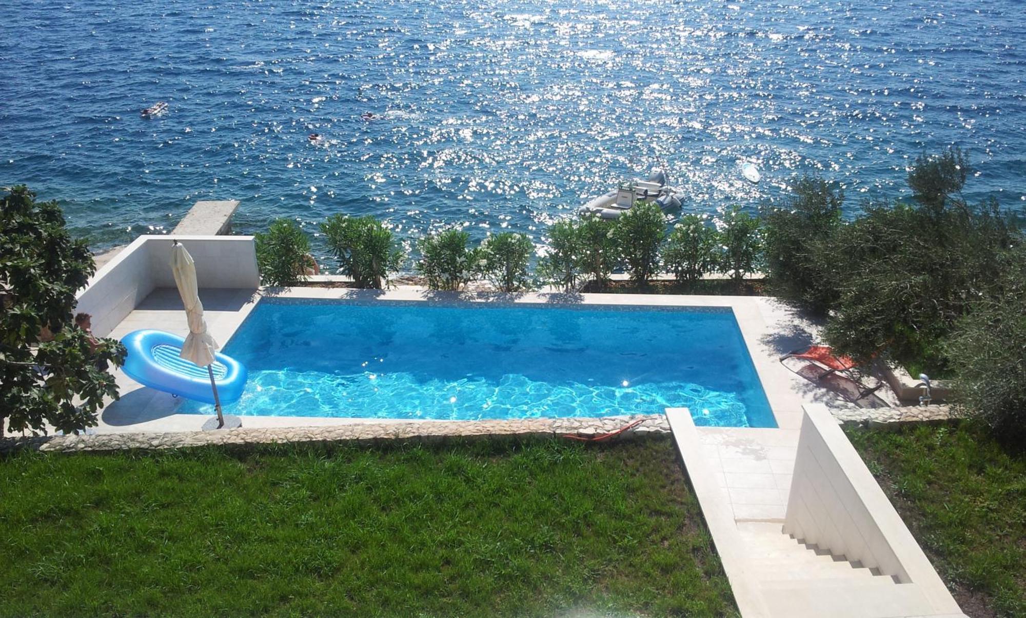 Apartments Niana With Heated Seawater Swimingpool Donji Okrug  Eksteriør billede